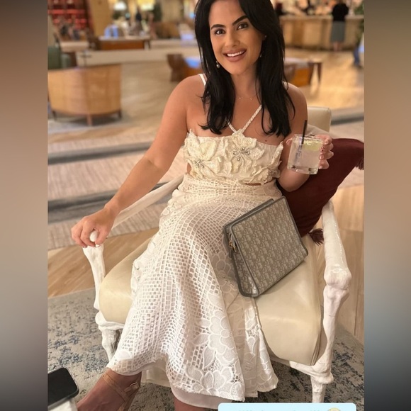 Patbo FLOWER EMBROIDERED MAXI DRESS - Picture 3 of 7